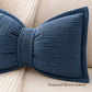 🦋Achetez 1, obtenez 1 gratuit！🎀 Coussin décoratif en chenille forme nœud papillon – 30×50 cm, 9 coloris, housse et garnissage inclus, le nœud tout doux qui sublime votre canapé, votre lit ou votre coin lecture 🛋️💕