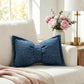 🦋Achetez 1, obtenez 1 gratuit！🎀 Coussin décoratif en chenille forme nœud papillon – 30×50 cm, 9 coloris, housse et garnissage inclus, le nœud tout doux qui sublime votre canapé, votre lit ou votre coin lecture 🛋️💕