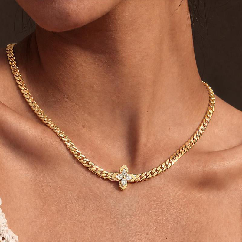 Collier & Bracelet Pendentif Fleur en Acier Inoxydable – Finition Dorée & Zirconium