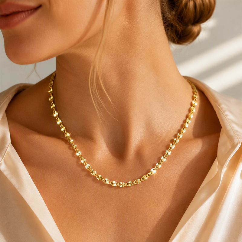 50% de Réduction – Collier Chaîne Plate Maille Serpent Dorée