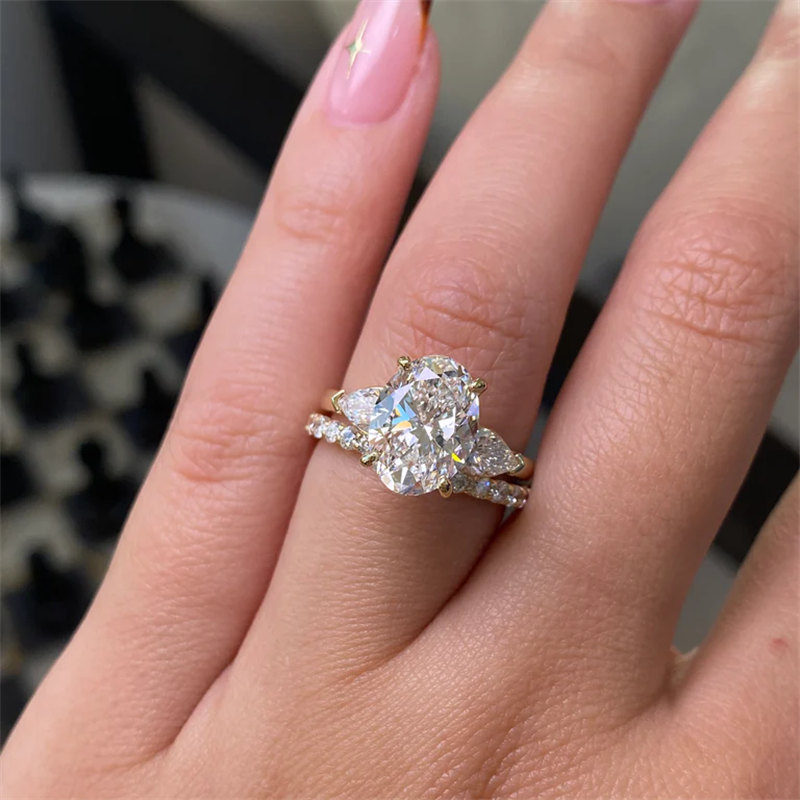 50% de Réduction – Bague Goutte d'Eau Ajustable Ouverte Strass Scintillant